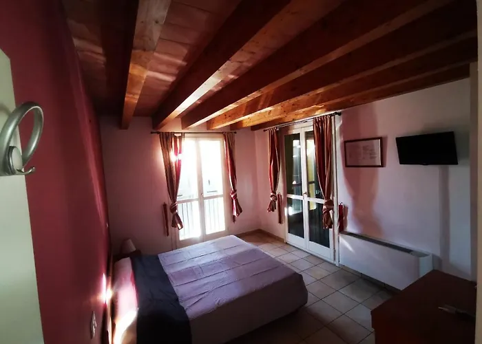 Il Borgo Ξενοδοχείο Μόντενα